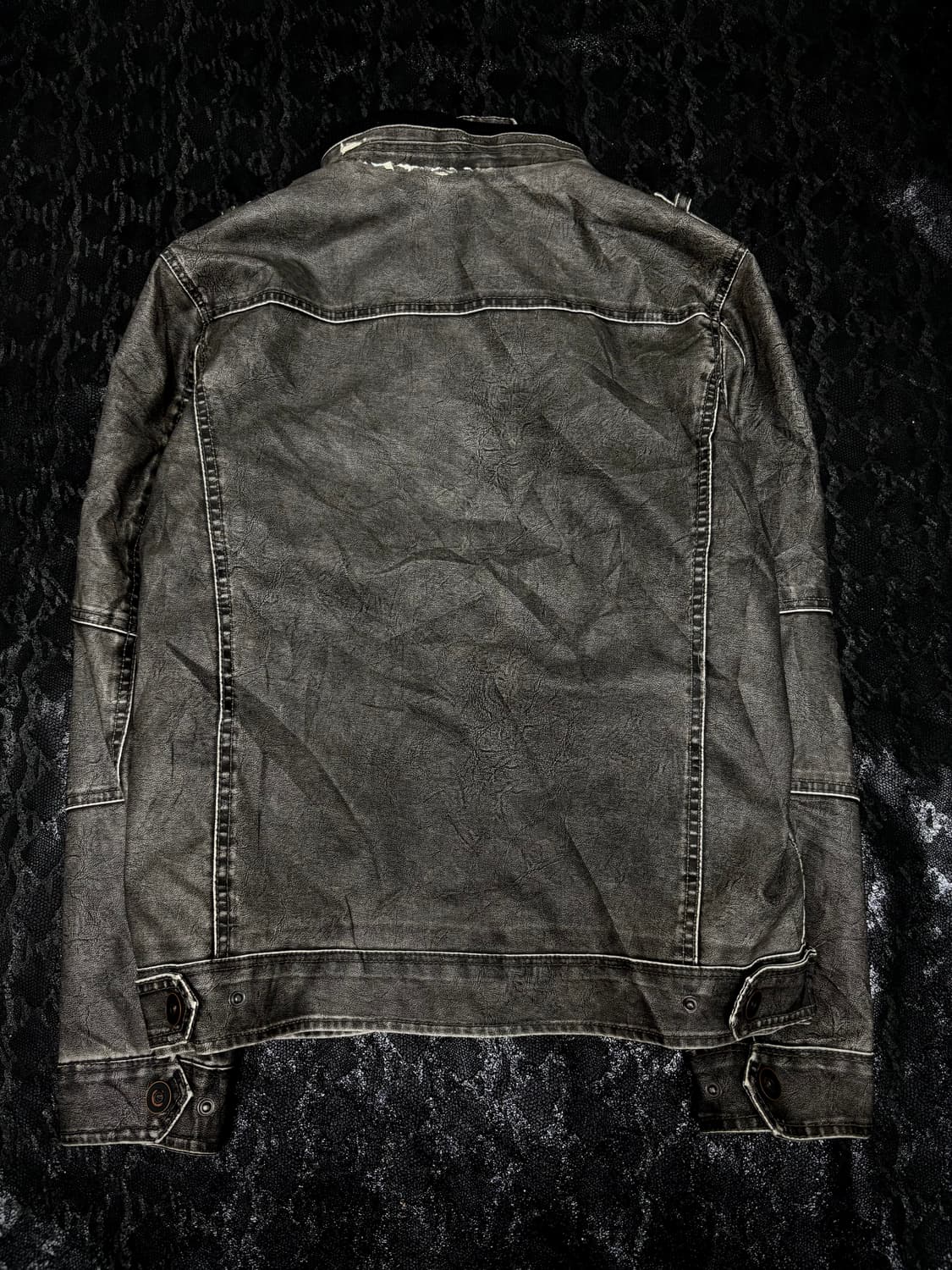 “Vintage” 00’s Rare Design Metal Coated  상품이미지6