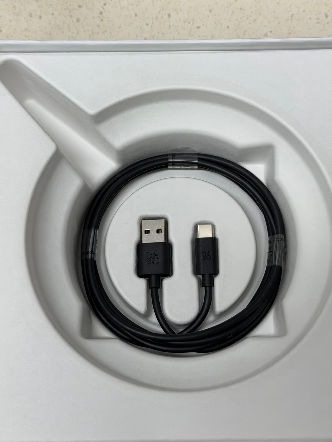 뱅앤올룹슨 Beosound A1 2세대 블랙(2) 상품이미지2