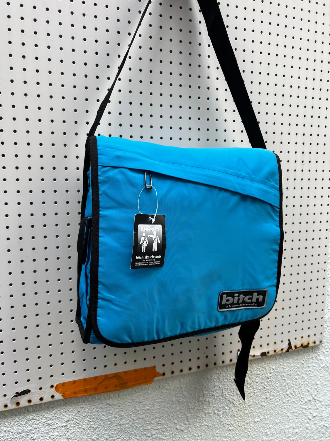 BITCH SKATEBOARDS CROSS BAG 비치스케이트보드크로스백 상품이미지5