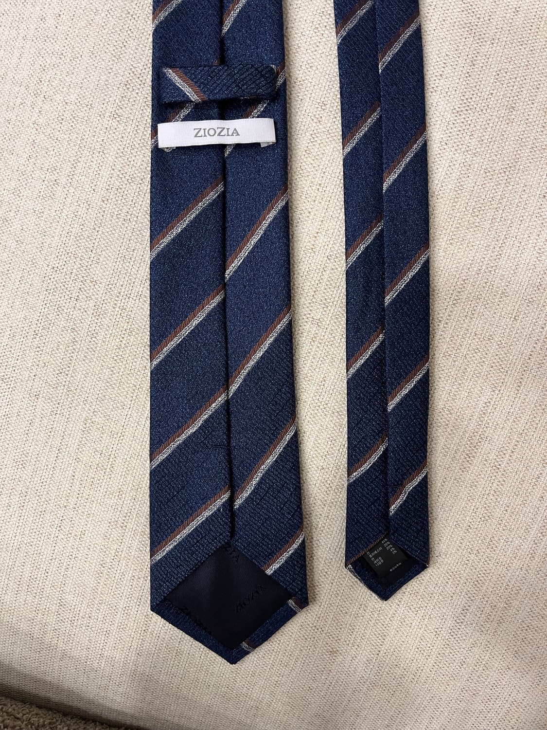 지오지아 블루네이비 스트라이프 넥타이 상품이미지2