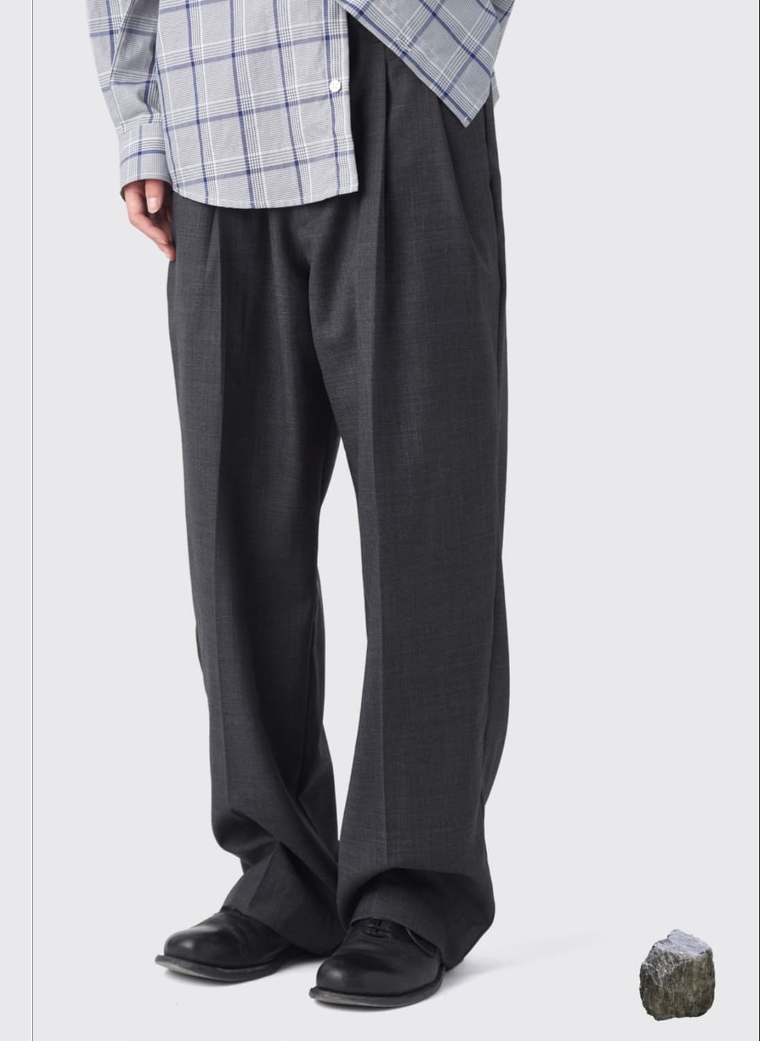 4)해칭룸 클래식 슬랙스 slub dark grey 새상품 상품이미지2