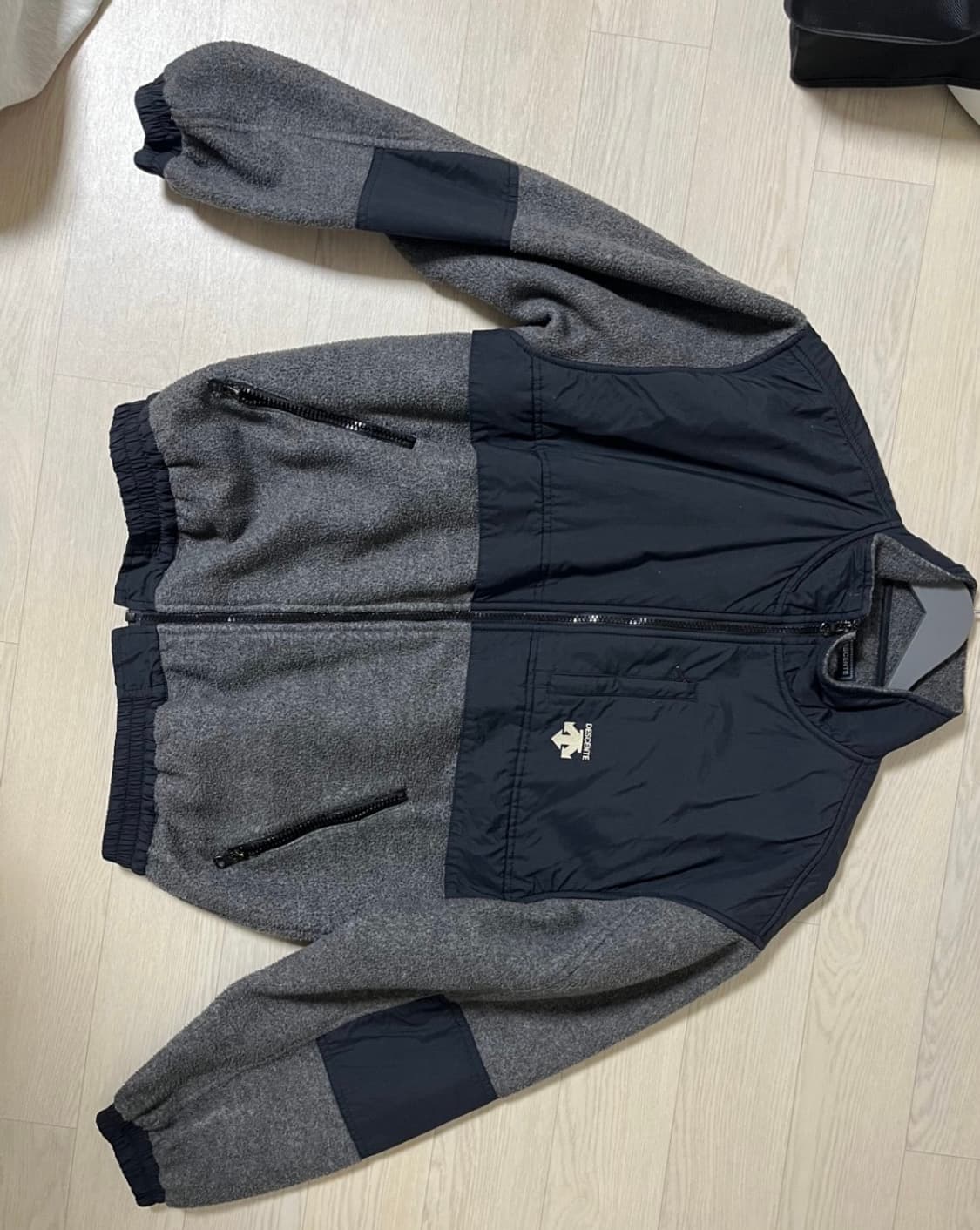 데상트 상품이미지3