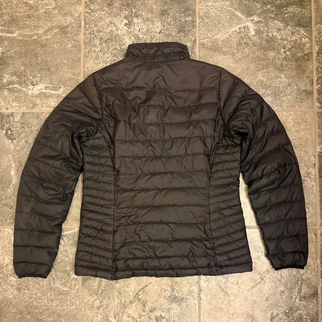 파타고니아 경량패딩 브라운 상품이미지4