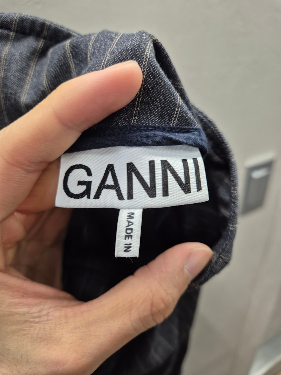 GANNI 스트라이프 셔링 미니스커트 사이즈 36 상품이미지4