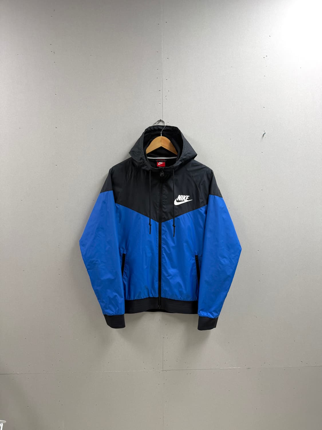 남성 100 / 나이키 윈드러너 바람막이 블루/블랙 상품이미지1