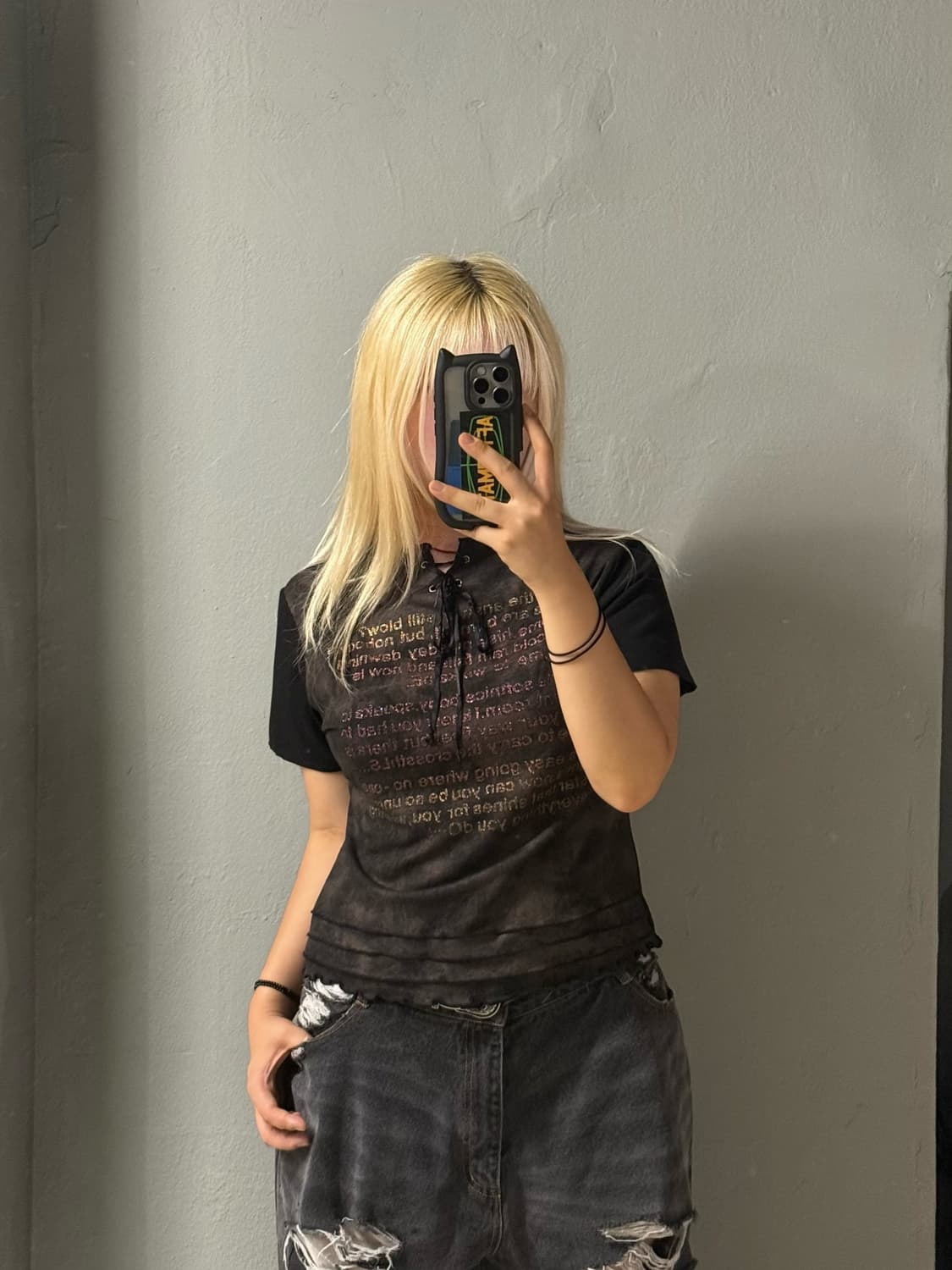 grunge printing lettering eyelet top  상품이미지2