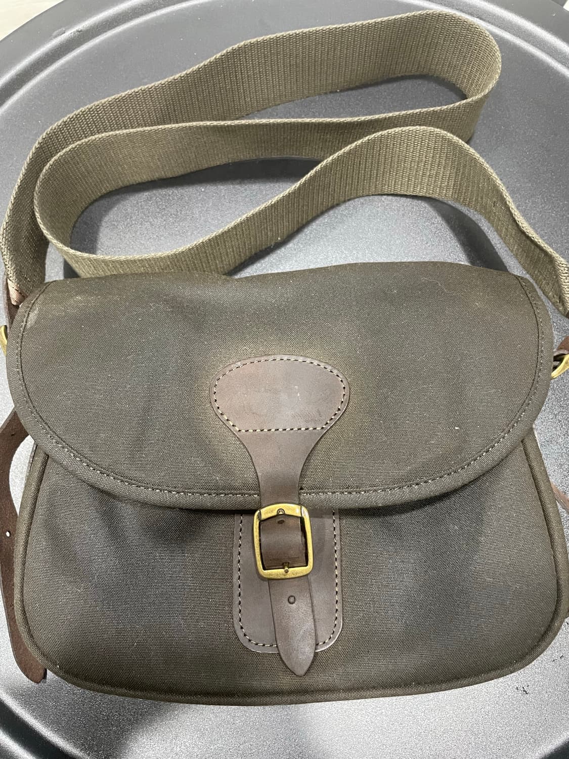 바버 왁스 크로스백 올리브컬러 상품이미지1