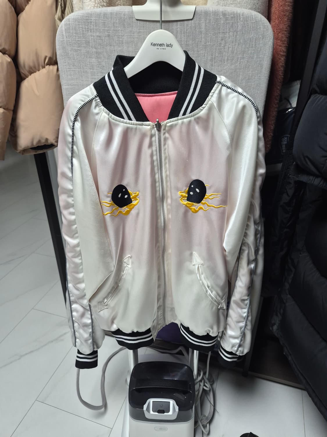 Youths in balaclava 스카잔 라지사이즈 상품이미지1