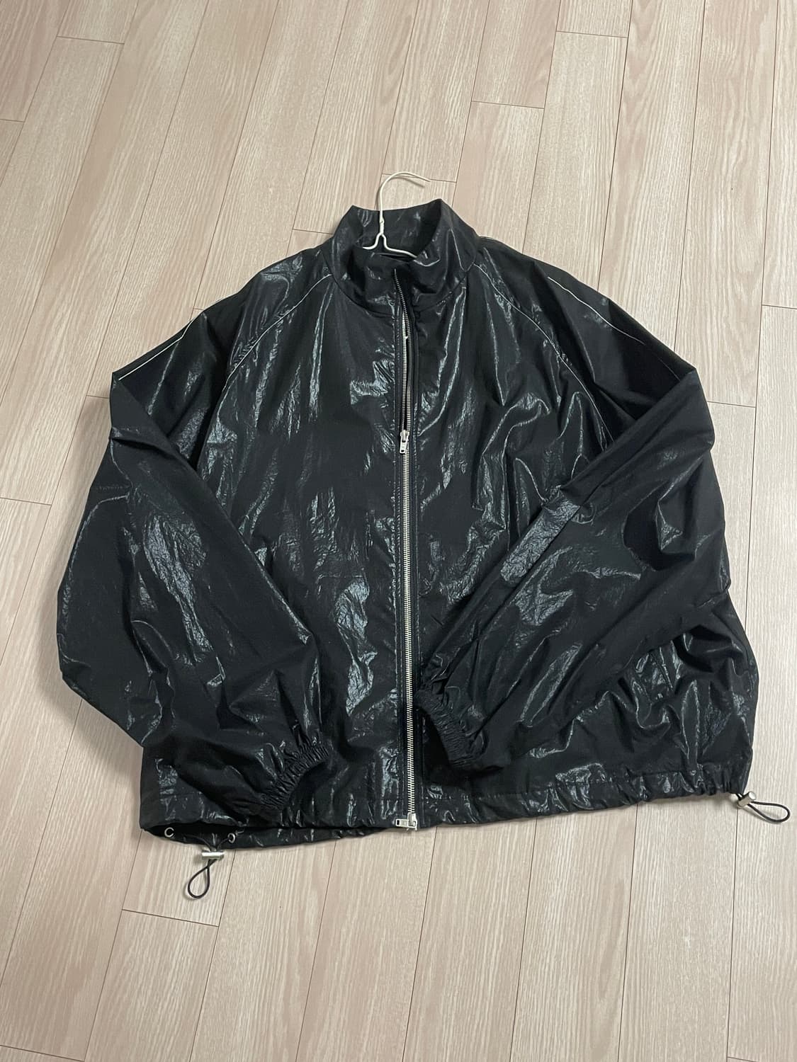 마뗑킴 로고 코팅 점퍼 블랙 상품이미지1