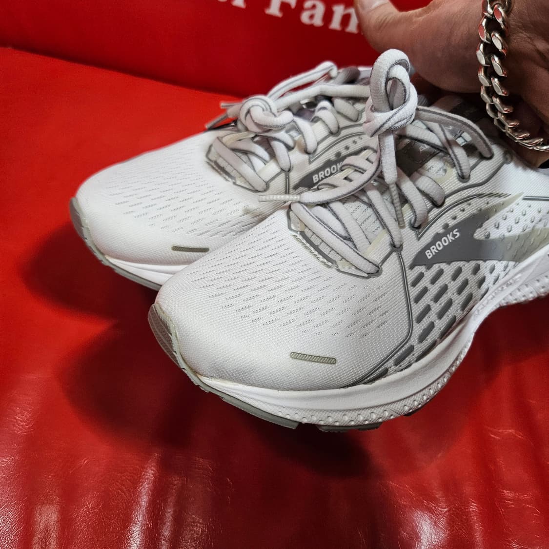 (미사용) 브룩스(Brooks) 아드레날린 평발 마라톤 러닝화 상품이미지4