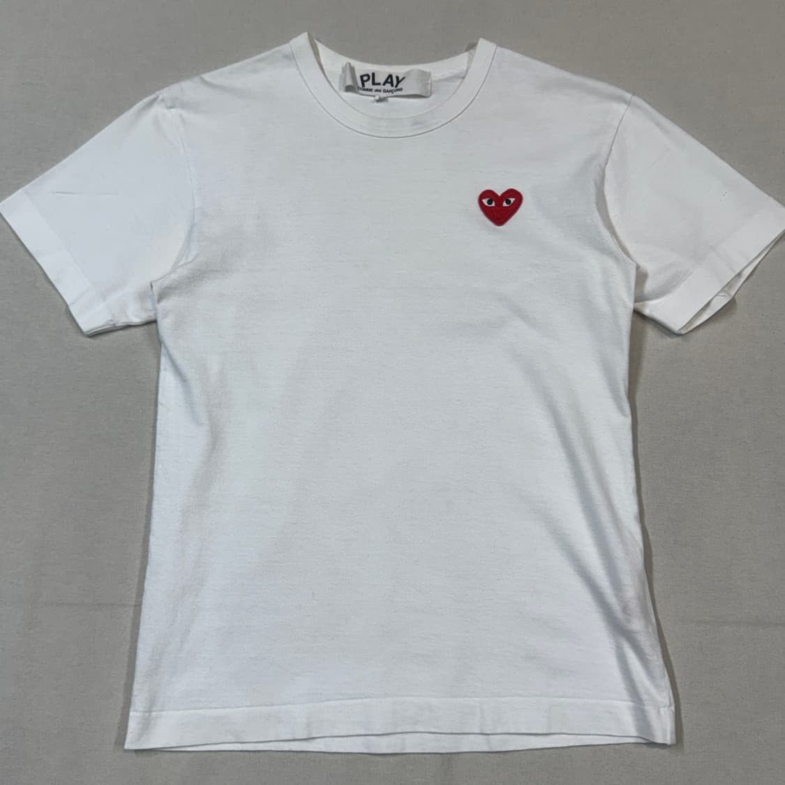 S) 꼼데가르송 플레이 흰색 하트 와펜 반팔 티셔츠 정품 상품이미지2