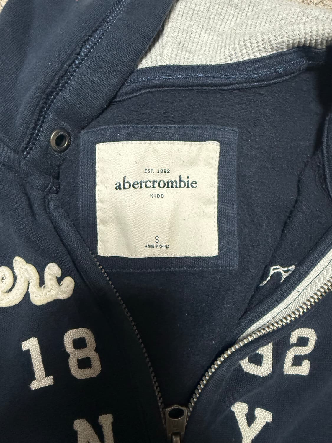 아베크롬비 네이비 후드집업 작사 상품이미지3