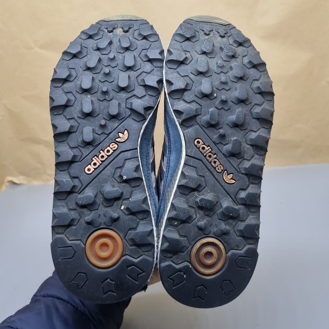 아디다스 울트라테크 여성운동화230  상품이미지3