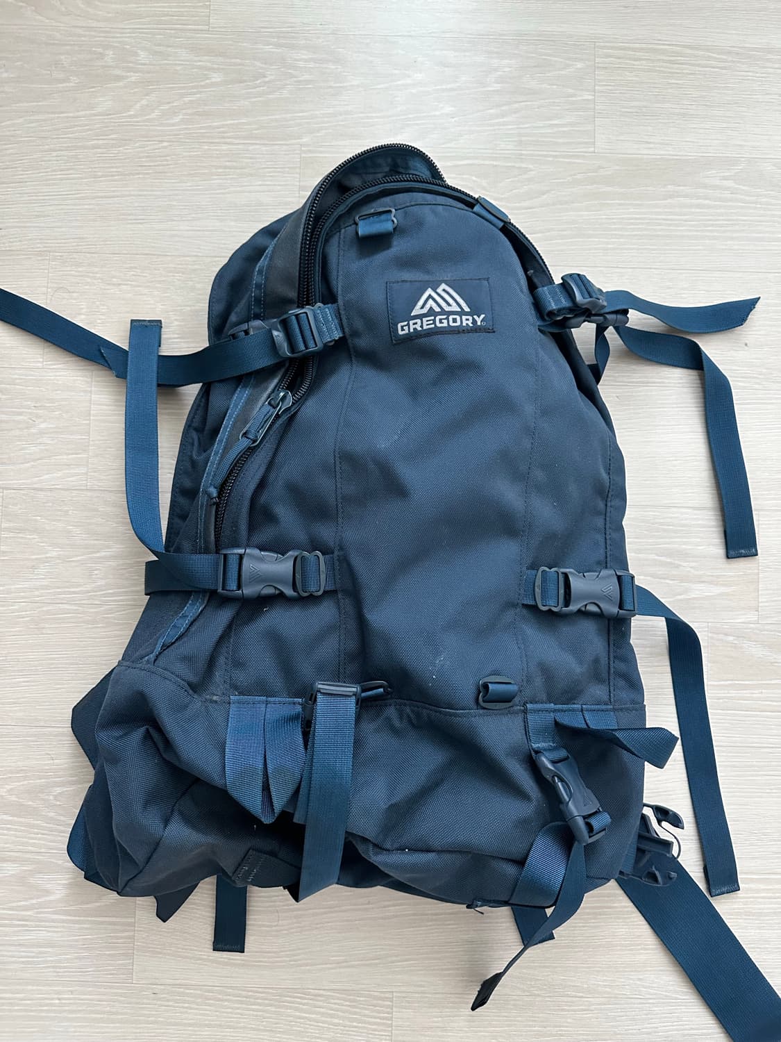 그레고리 데이앤하프백 네이비 상품이미지1