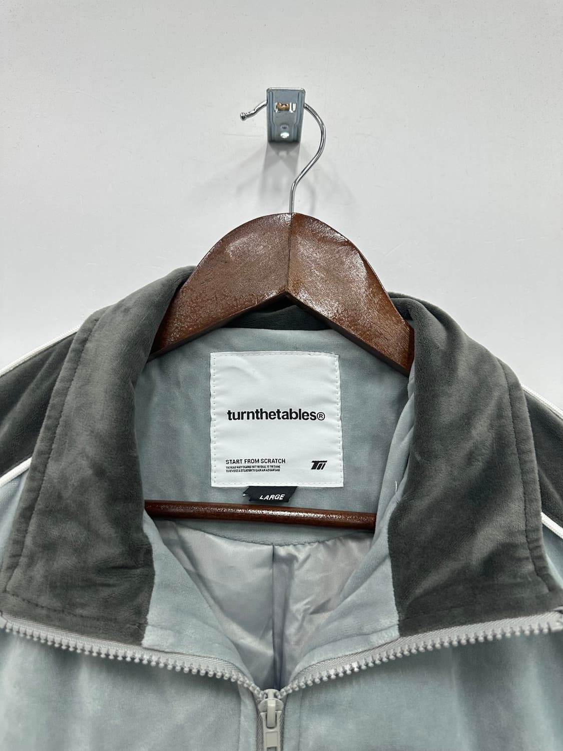 턴더테이블 벨벳 자켓  상품이미지2