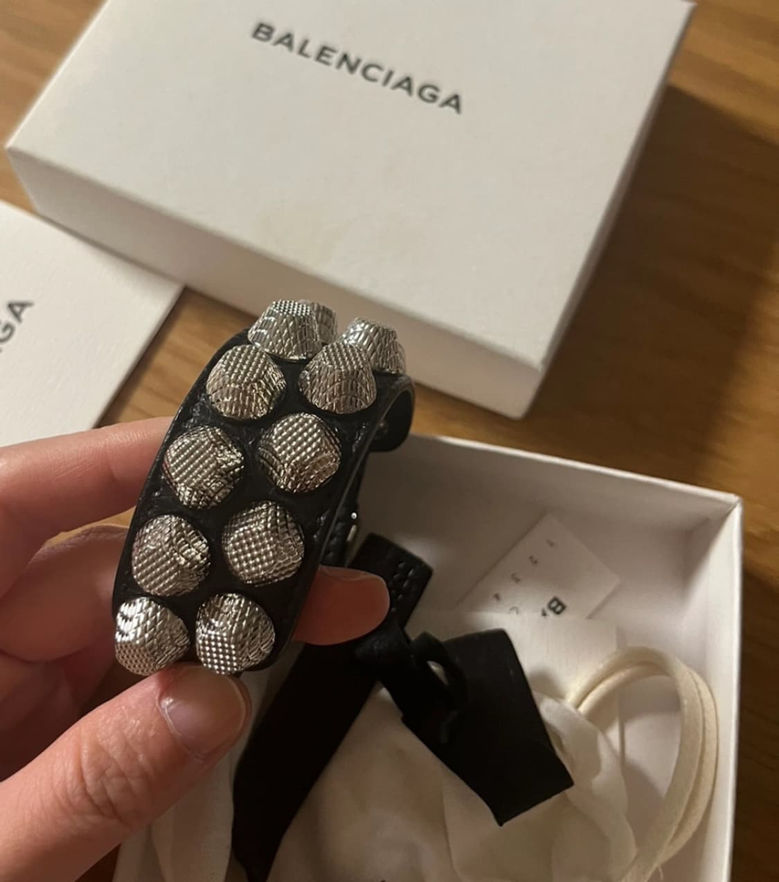 Balenciaga 블랙 아레나 올스터드 레더팔찌 브레이슬릿  상품이미지2