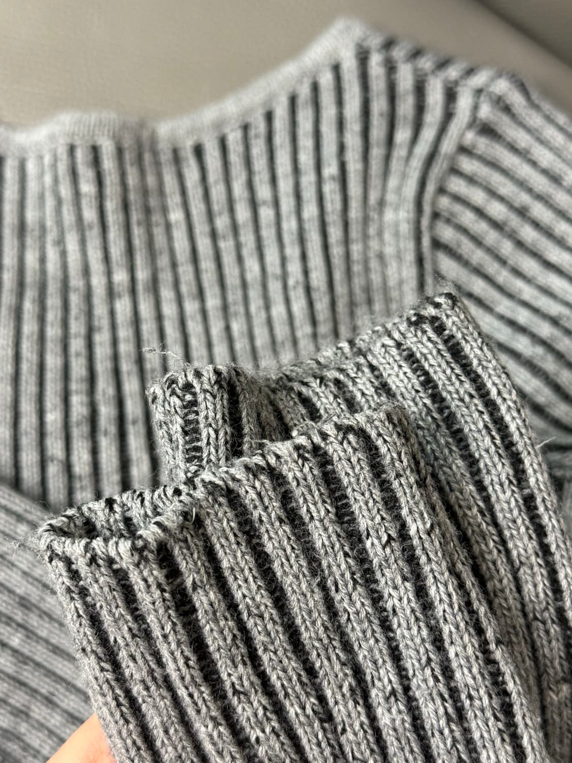 시너진 믹스드 컬러 가디건 그레이 상품이미지7