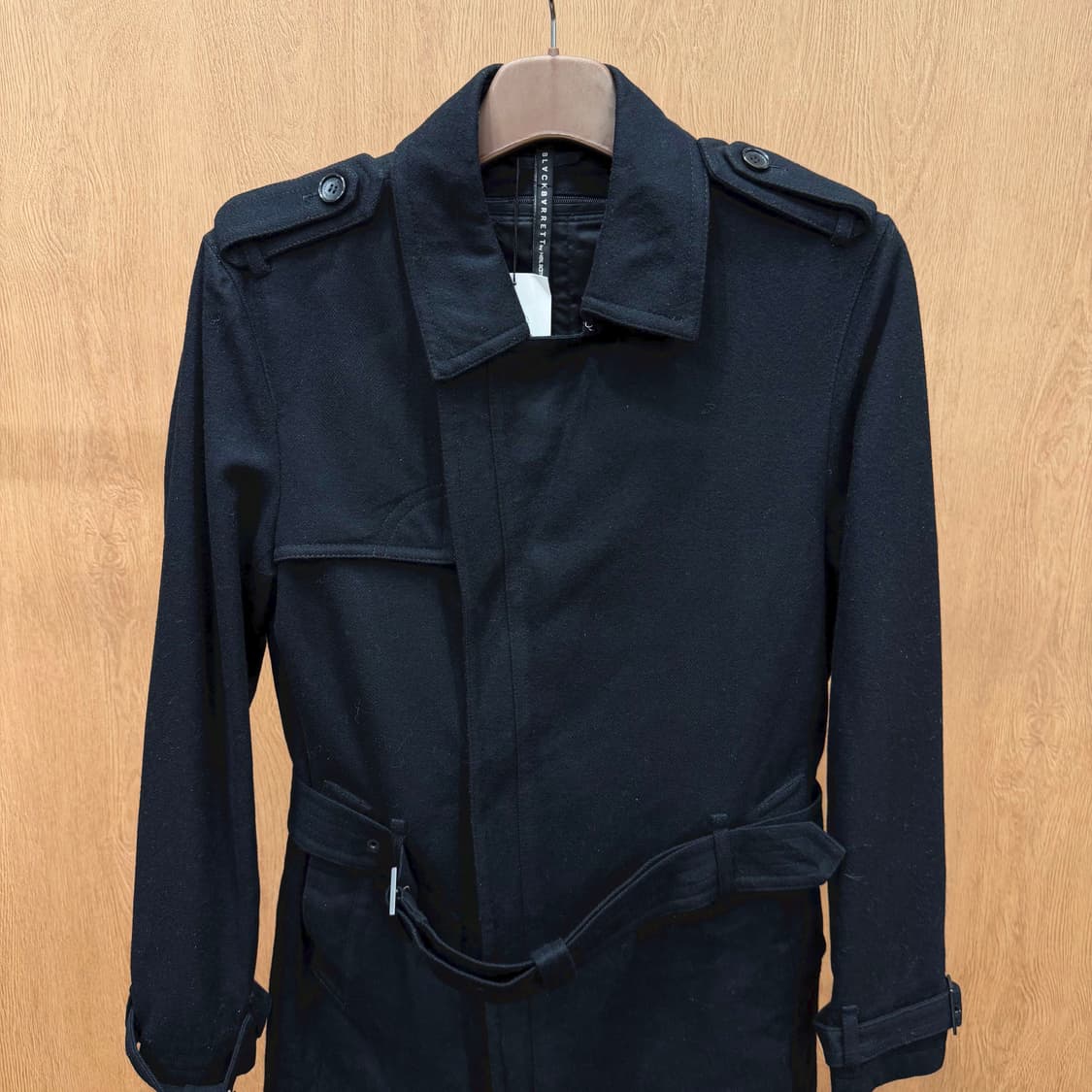 블랙바렛 바이 닐바렛 트렌치 코트 견장 허리 벨트 스트랩 디테일 블랙 상품이미지4