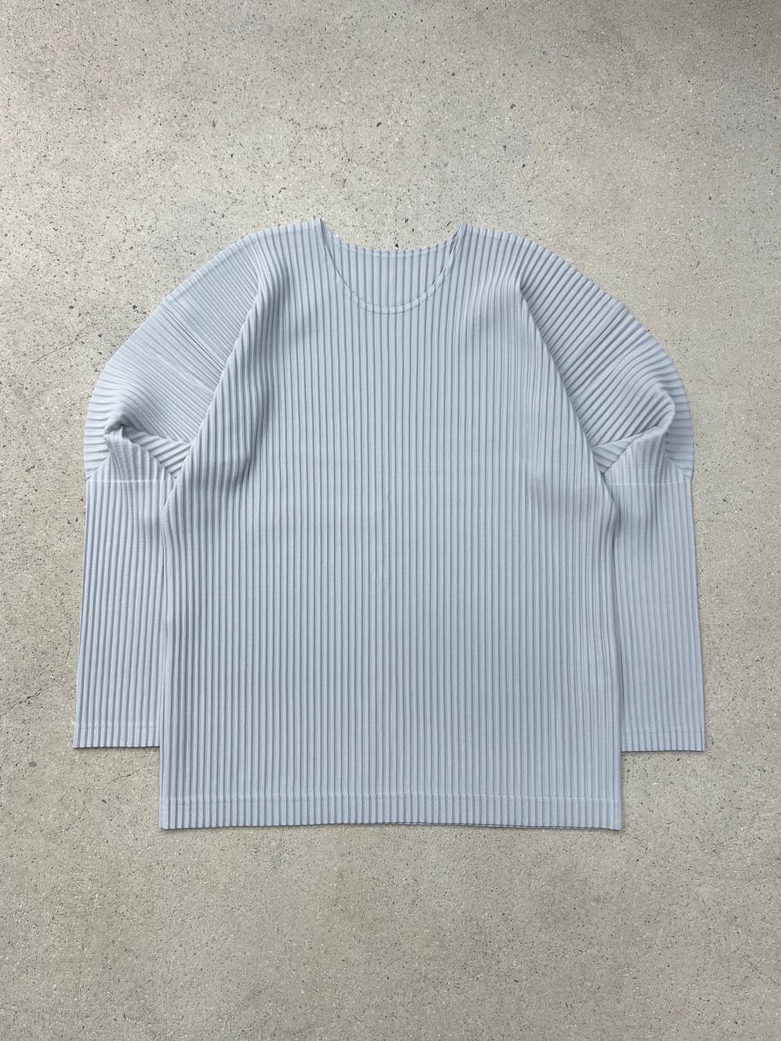 옴므플리세 베이직 라이트그레이 크루넥 롱슬리브 상품이미지1