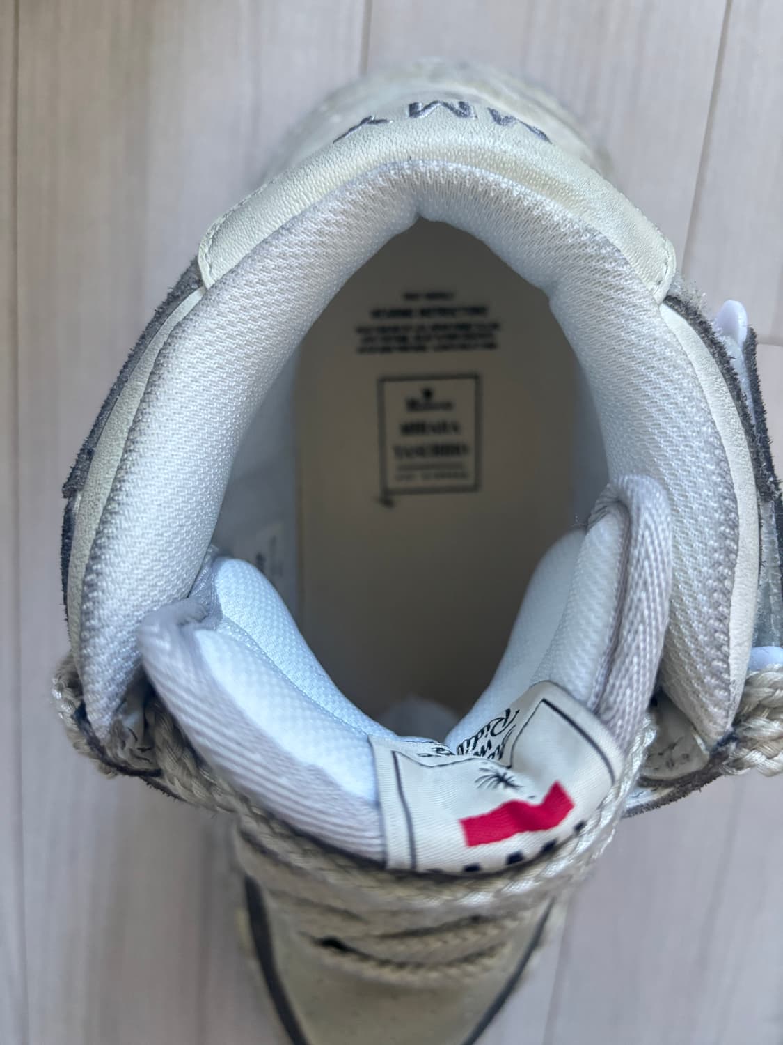 MMY 웨인 OG 솔 디스트레스 레더 하이탑 스니커즈 상품이미지3