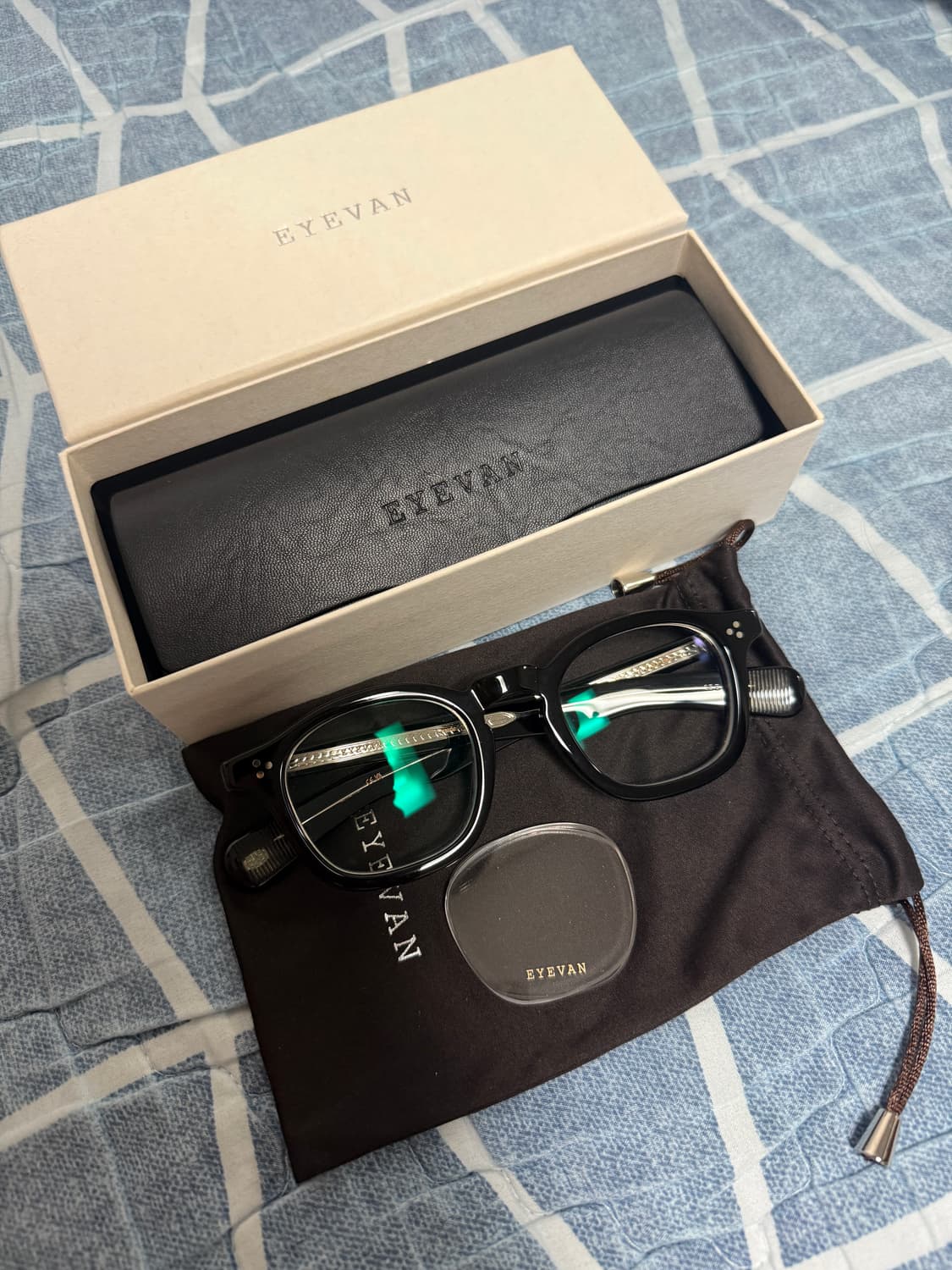 아이반 굿맨 안경 상품이미지1