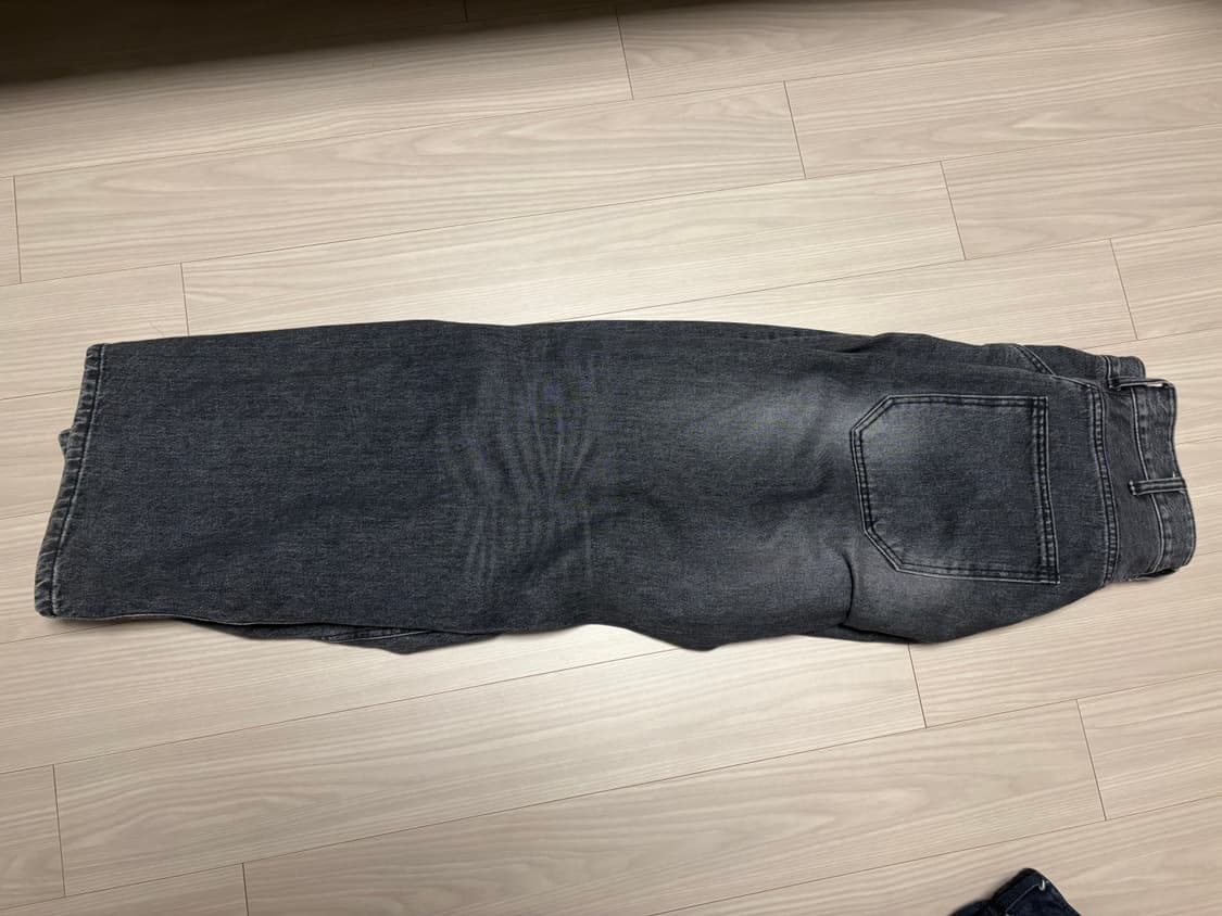 해칭룸 와이드 커브진 워시드 블랙 3사이즈 상품이미지2