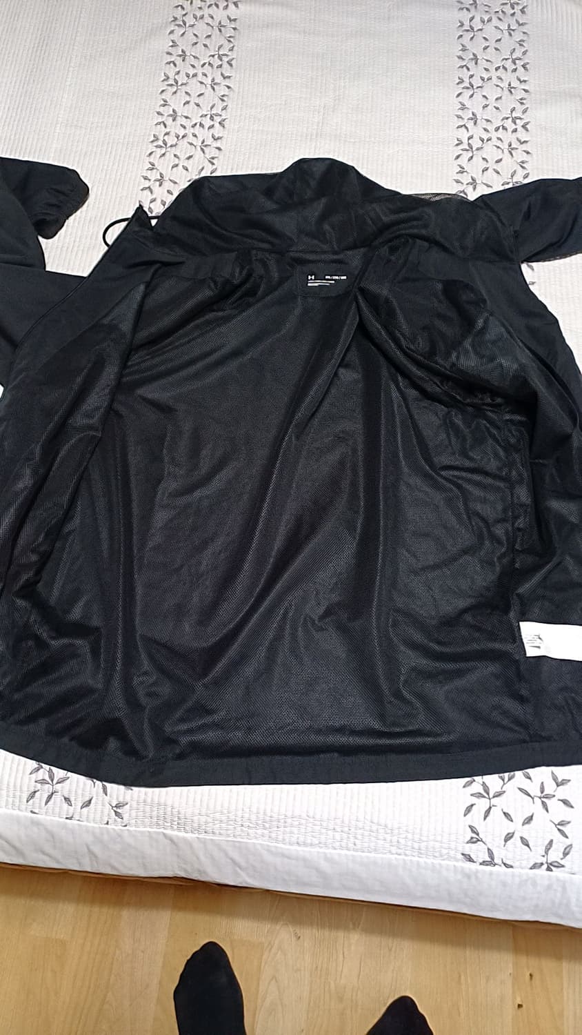 언더아머 얇은바람막이 빅사이즈120 가슴70 기장79 상품이미지4