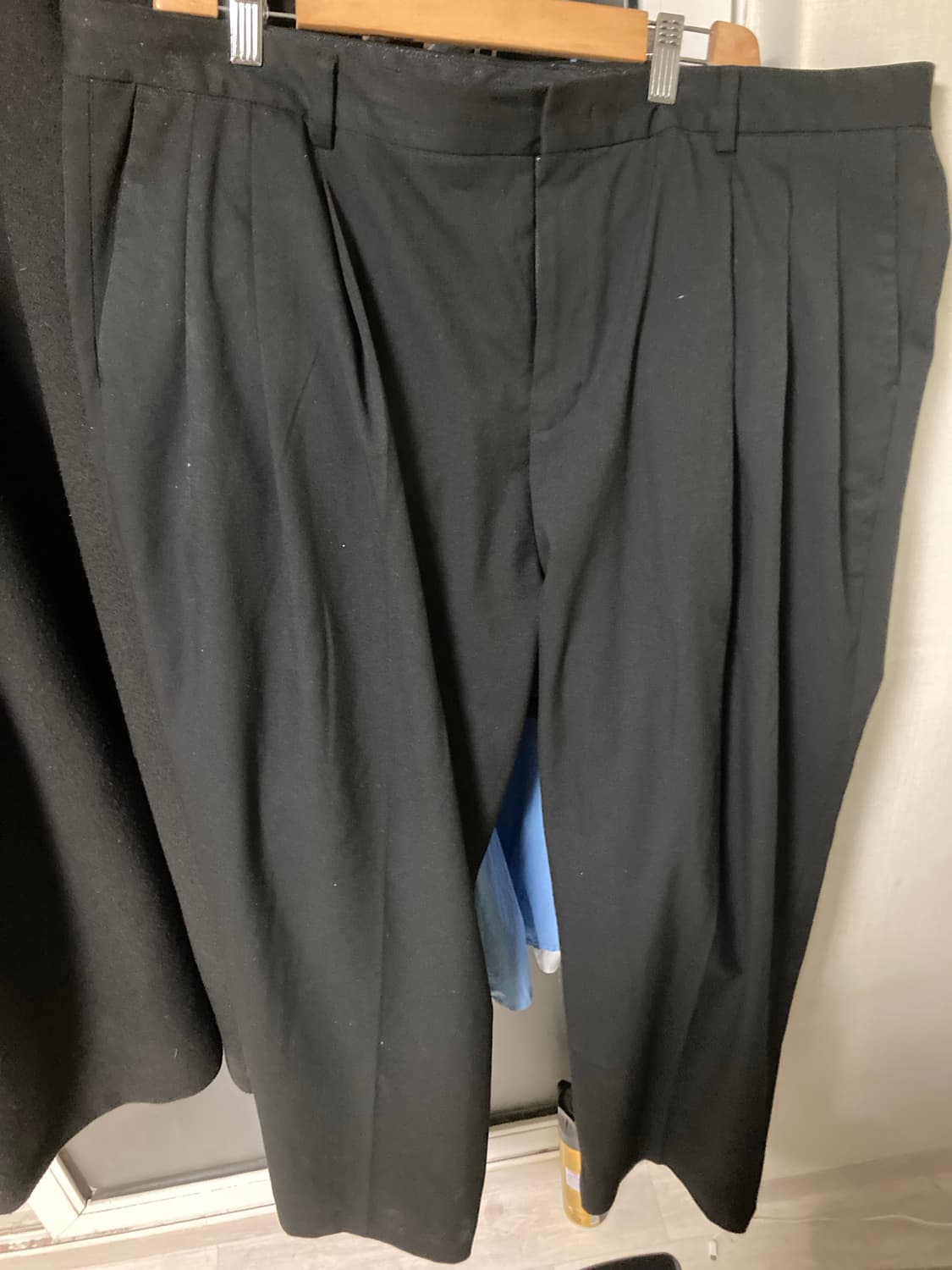 무탠다드 쓰리 턱 세미 벌룬 슬랙스 블랙 42인치 상품이미지3