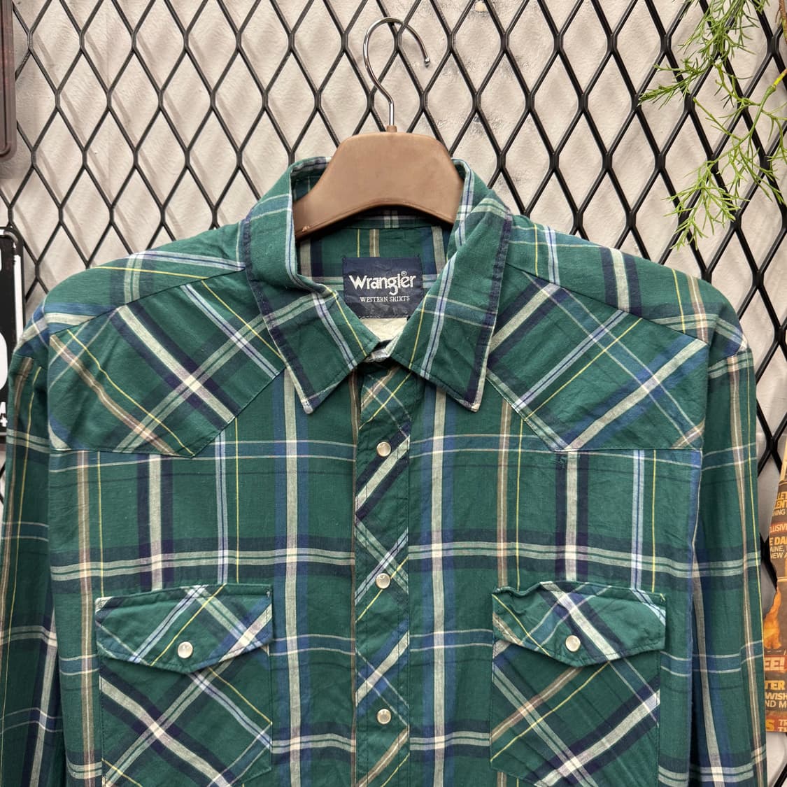 랭글러 웨스턴 체크 패턴 셔츠 전면 투포켓 포인트 그린 상품이미지3