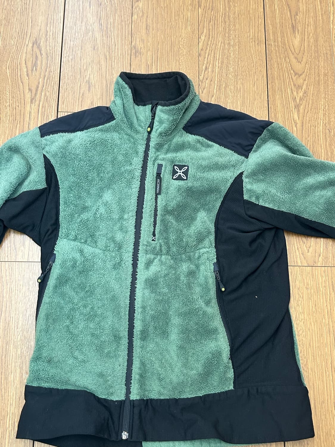 몬츄라 후리스 상품이미지1