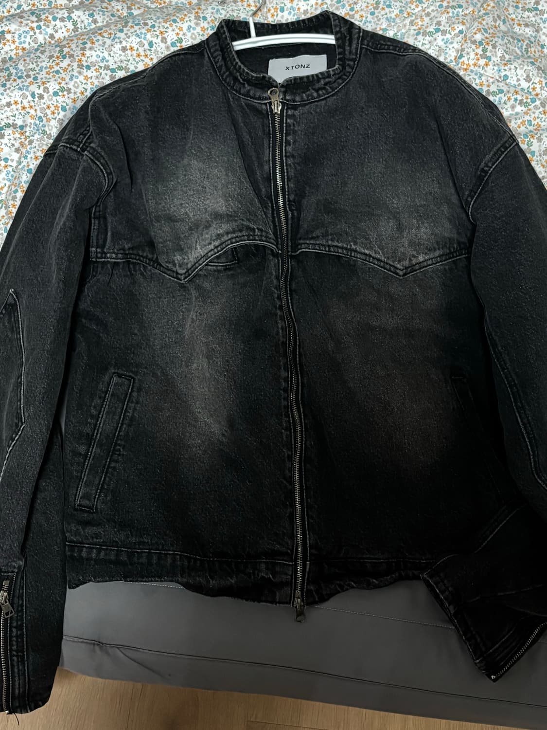 엑스톤즈 다이아 절개 워싱 데님 자켓 (black L) 상품이미지2