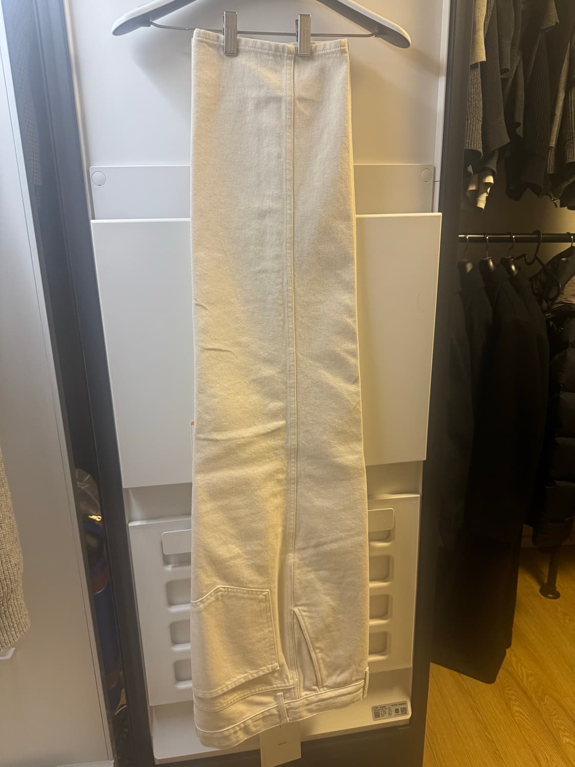 포터리 원워시드 컴포트 데님 내추럴 화이트 3사이즈 팝니다. 상품이미지1