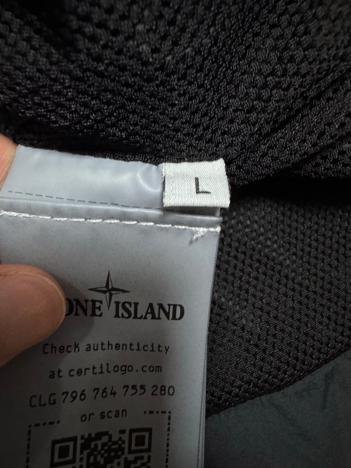 스톤아일랜드 스킨터치 나일론 바람막이 L사이즈 상품이미지5