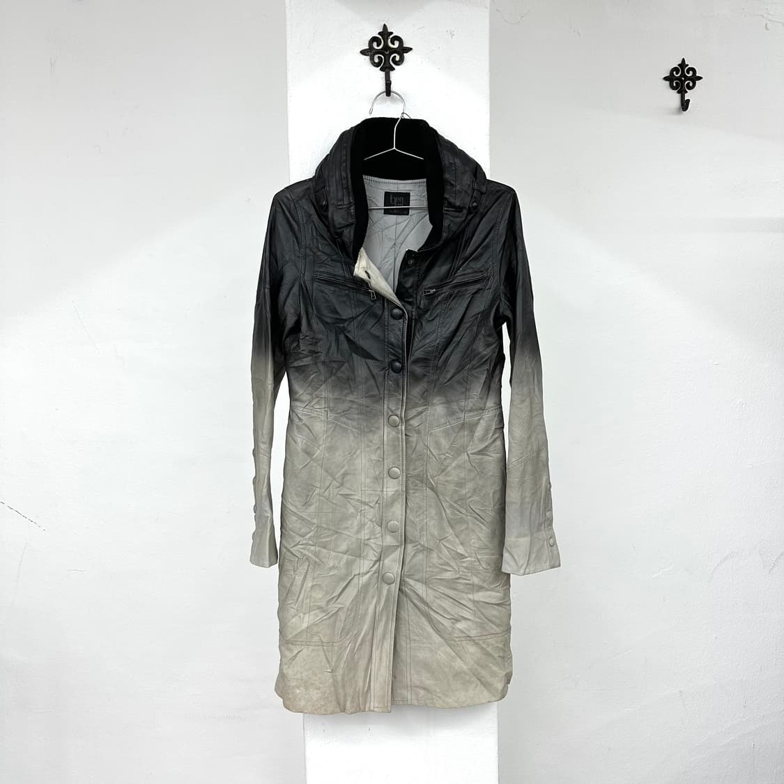 faded Bono long leather jacket 상품이미지3