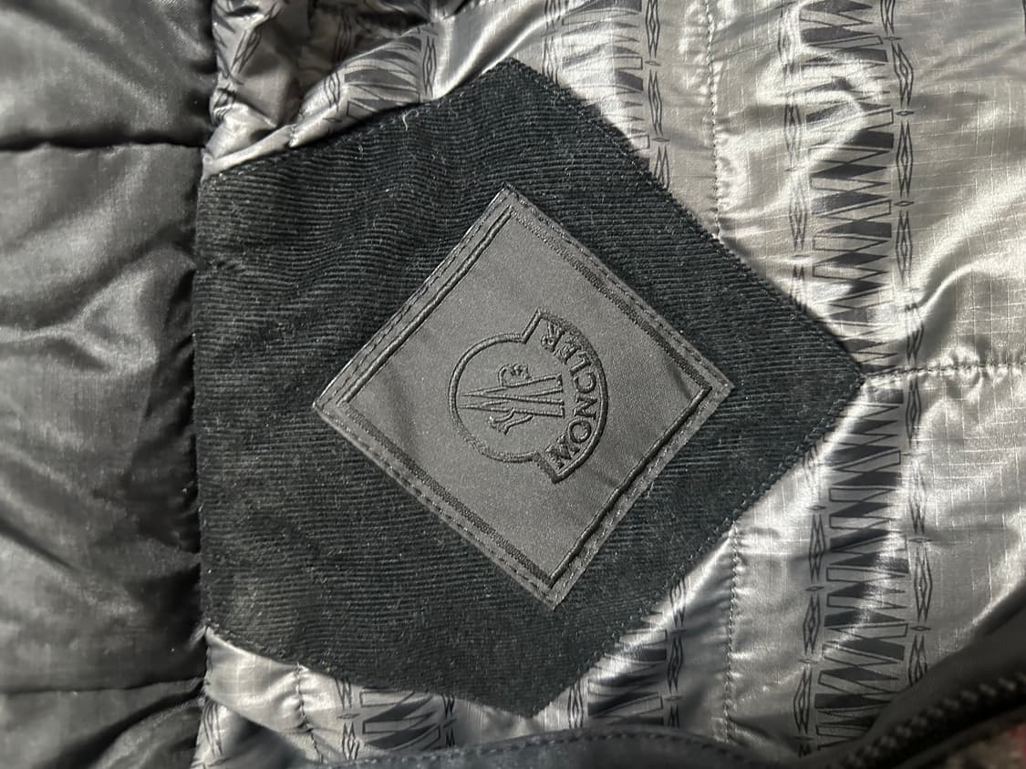 몽클레어 텐잠  패딩 1사이즈 (90-95 추천) 정품 상품이미지6