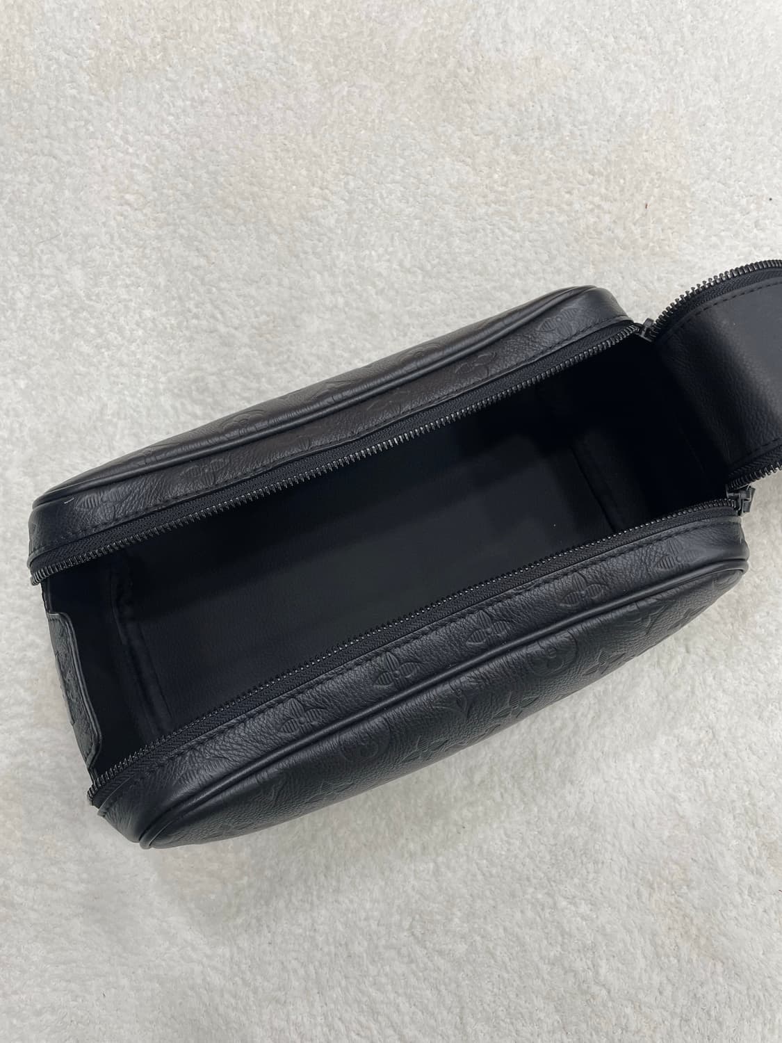 [ S급 ] 루이비통 쉐도우 모노그램 돕키트 도프키트  상품이미지3