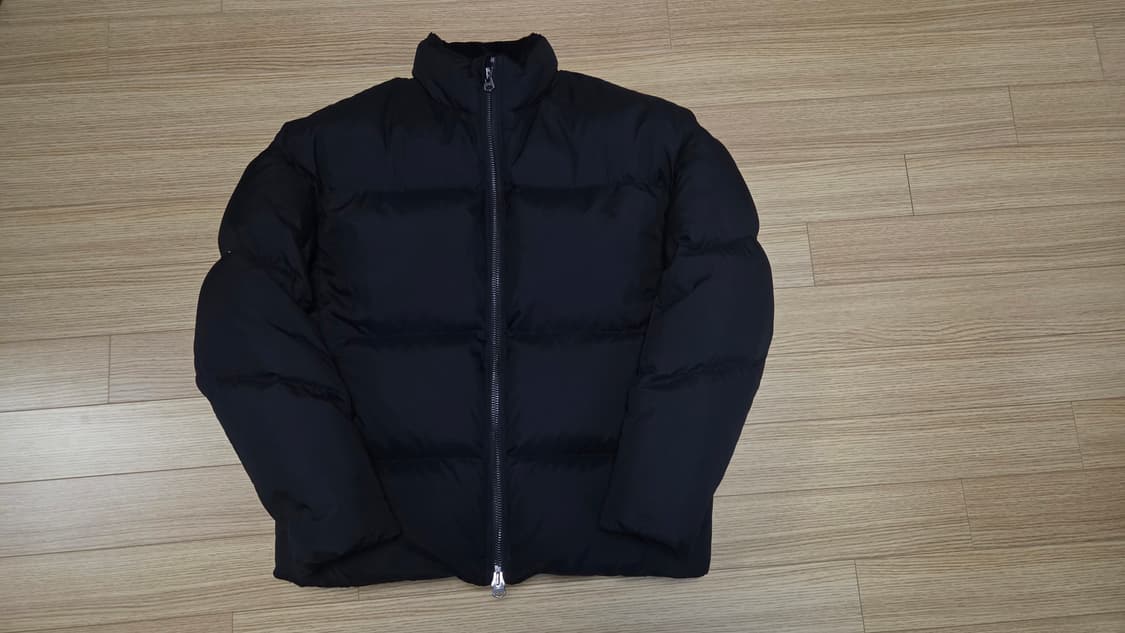 일꼬르소 블랙 오버핏 볼륨 퍼 에센셜  숏  패딩 점퍼 상품이미지4