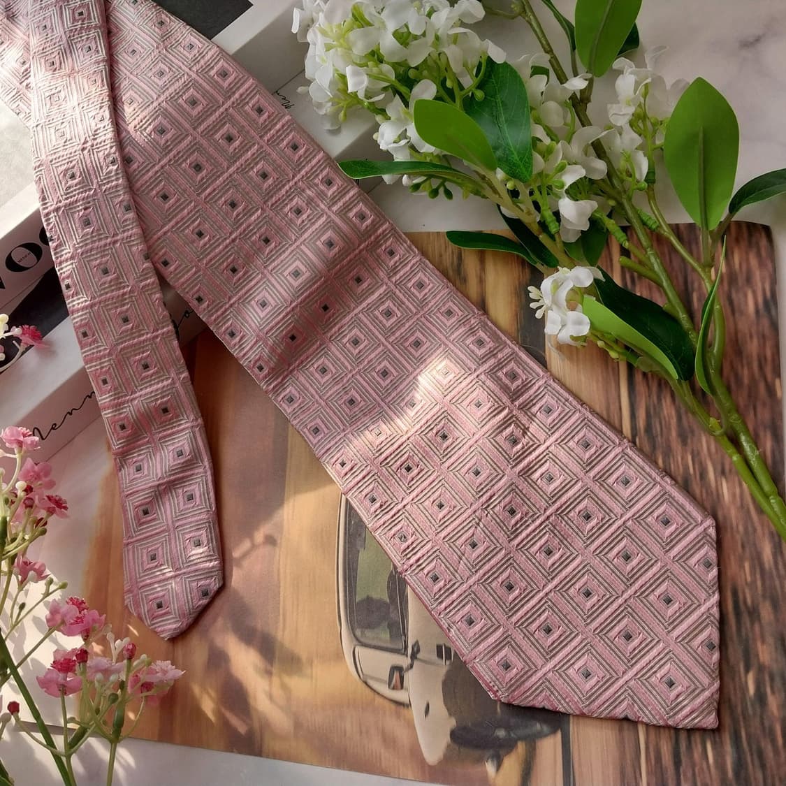 휴고보스 실크 핑크 기하 자카드 넥타이 9.7cm A등급 K1565
 상품이미지2