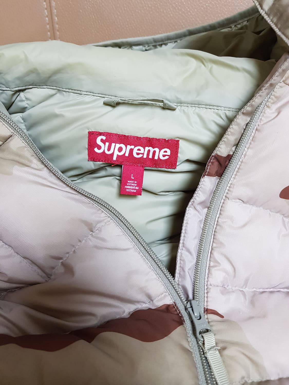 슈프림 마이크로 다운 하프 집 후드 패딩 데저트 카모 24FW 상품이미지5