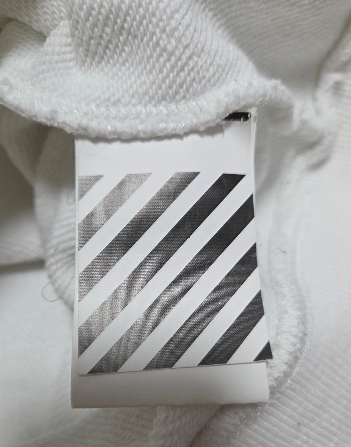 오프화이트 프린트 맨투맨 상품이미지6