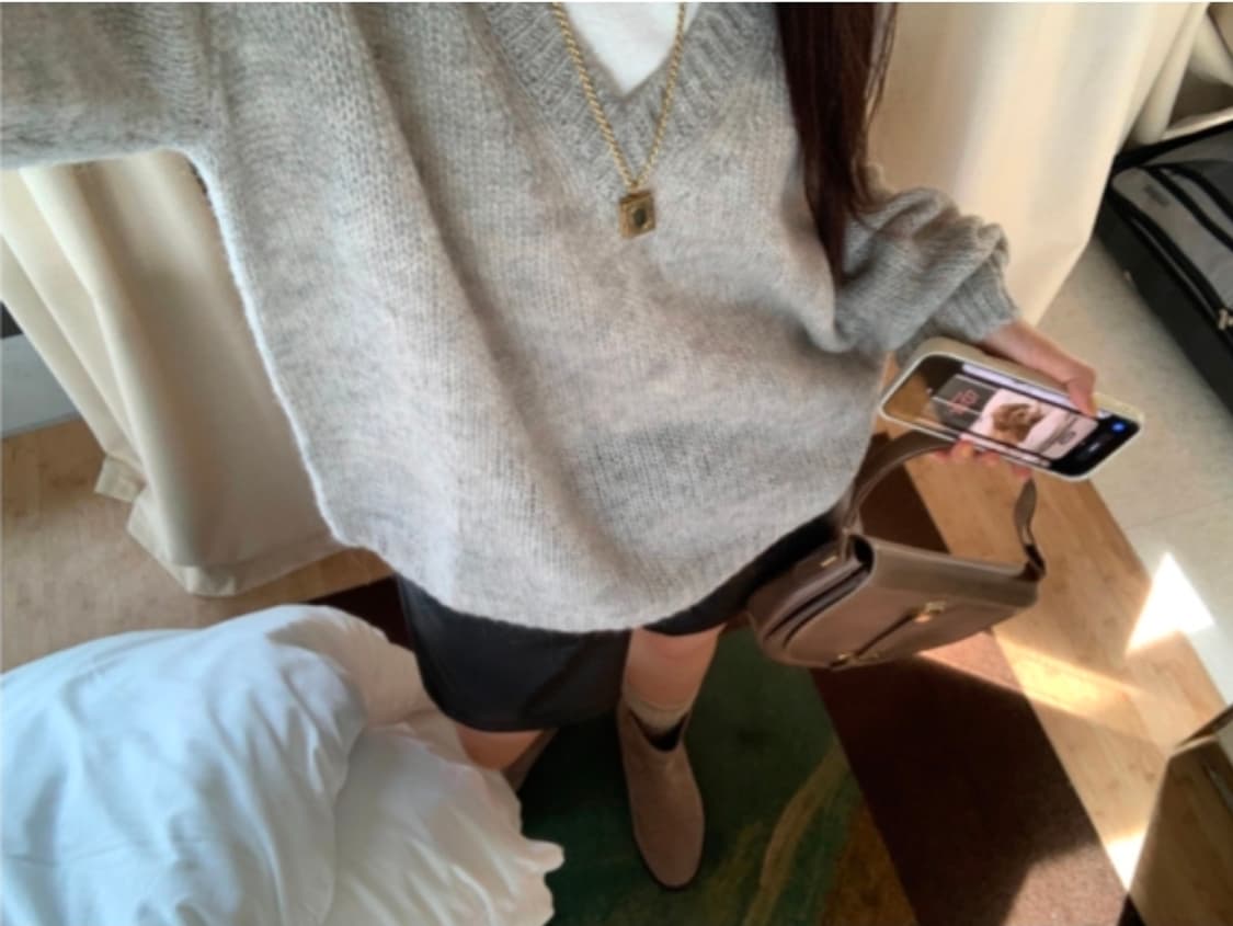 [새상품] 유이니 모헤어 브이넥 니트 정가6만원 상품이미지7