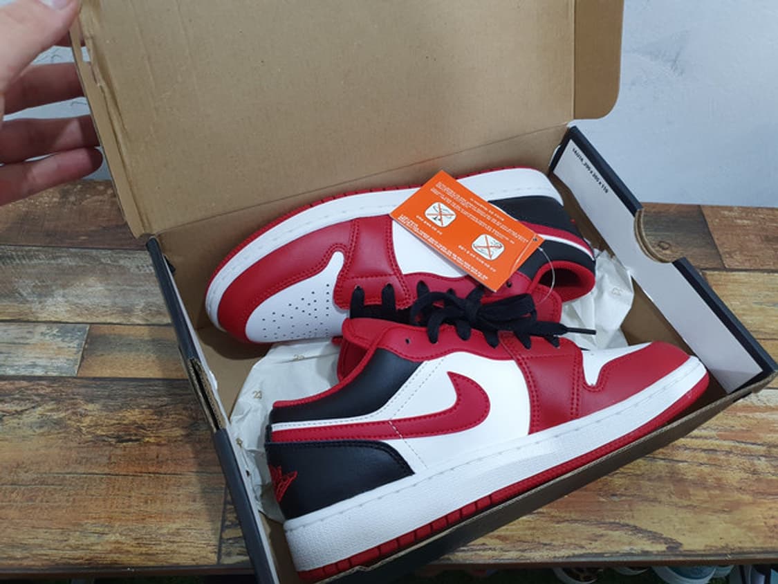 NIKE 나이키 에어조던 1 로우 화이트 짐레드 새상품 (240MM) 상품이미지9