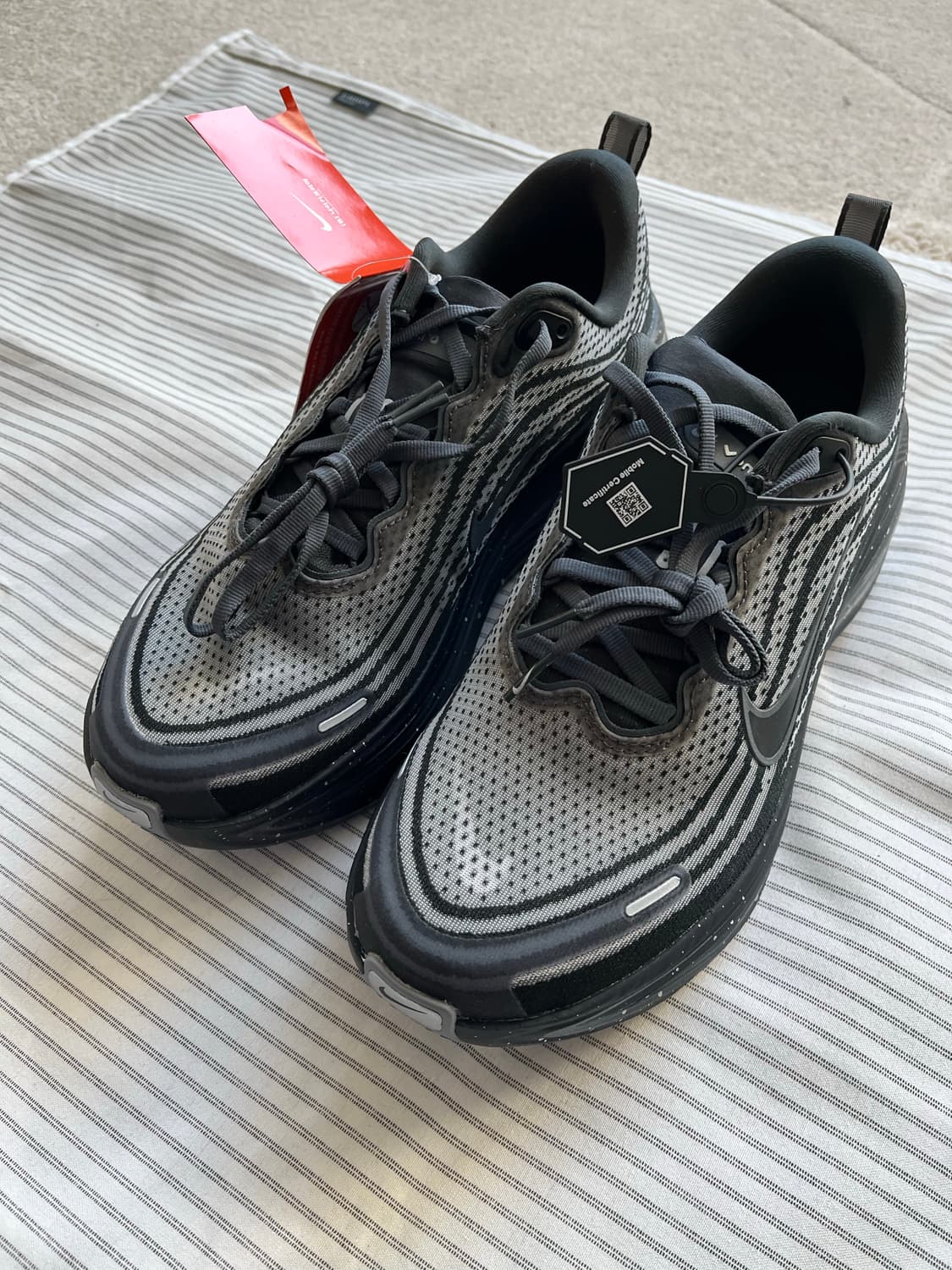 나이키 러닝 보메로 플러스 스펙클 새상품 (265-275) 상품이미지3