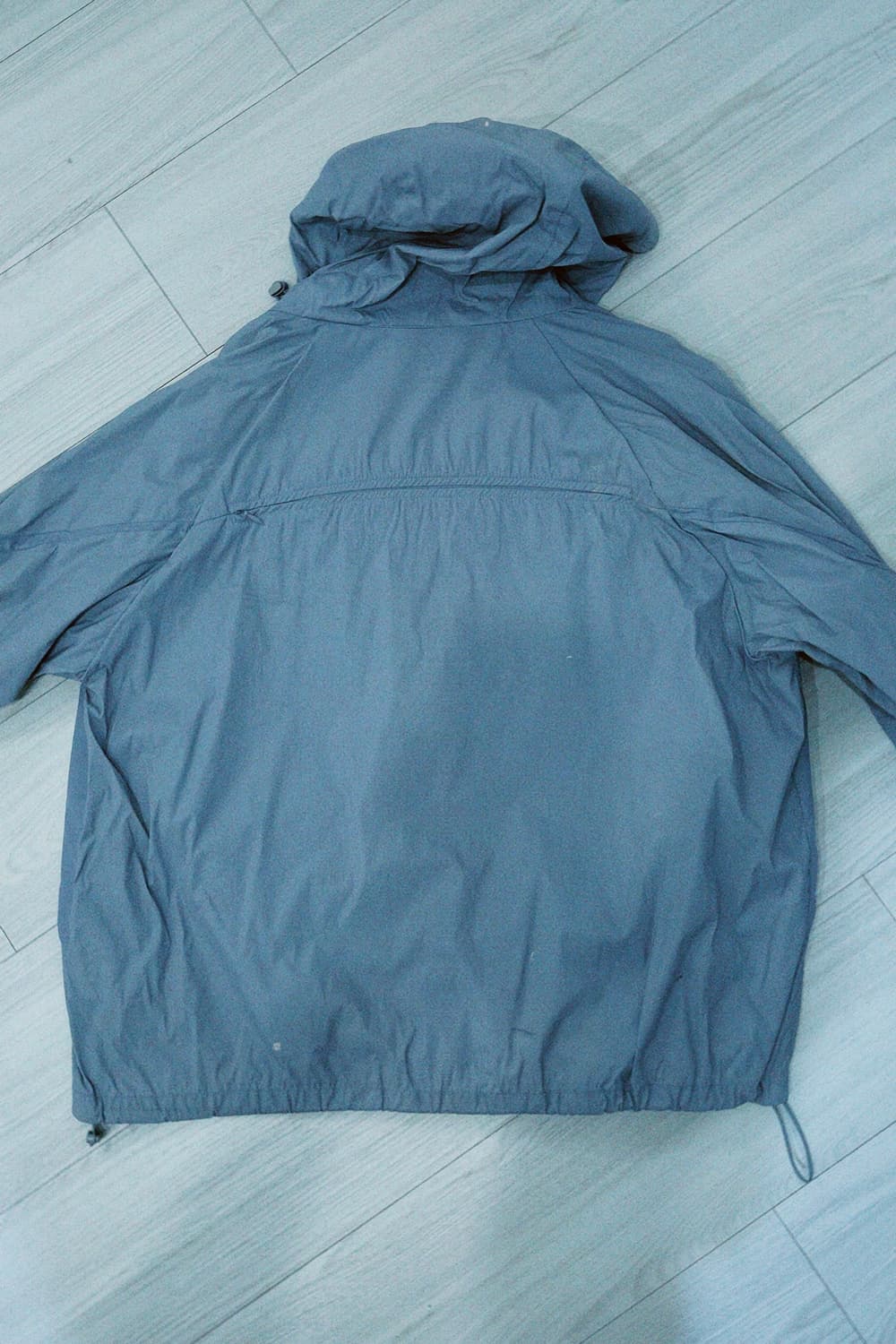 누피크 윈드브레이커 1사이즈입니다. 상품이미지3