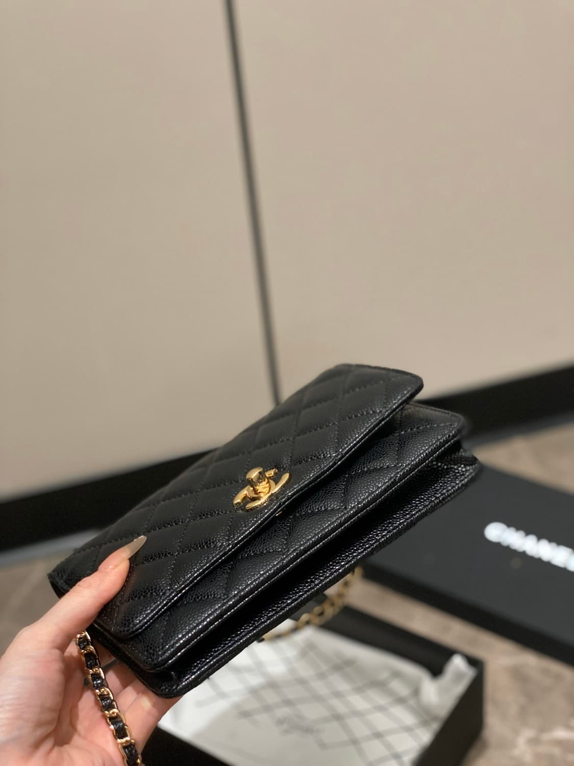 샤넬 클래식 WOC 체인지갑 금장 미니백 상품이미지3