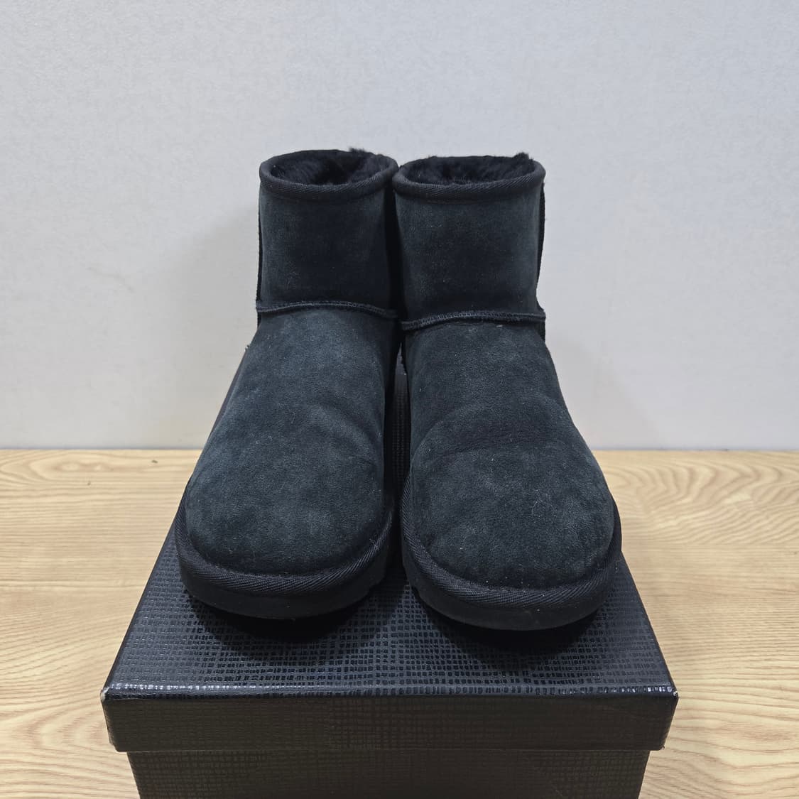 240 어그 UGG 클래식 미니 블랙 어그부츠 상품이미지2