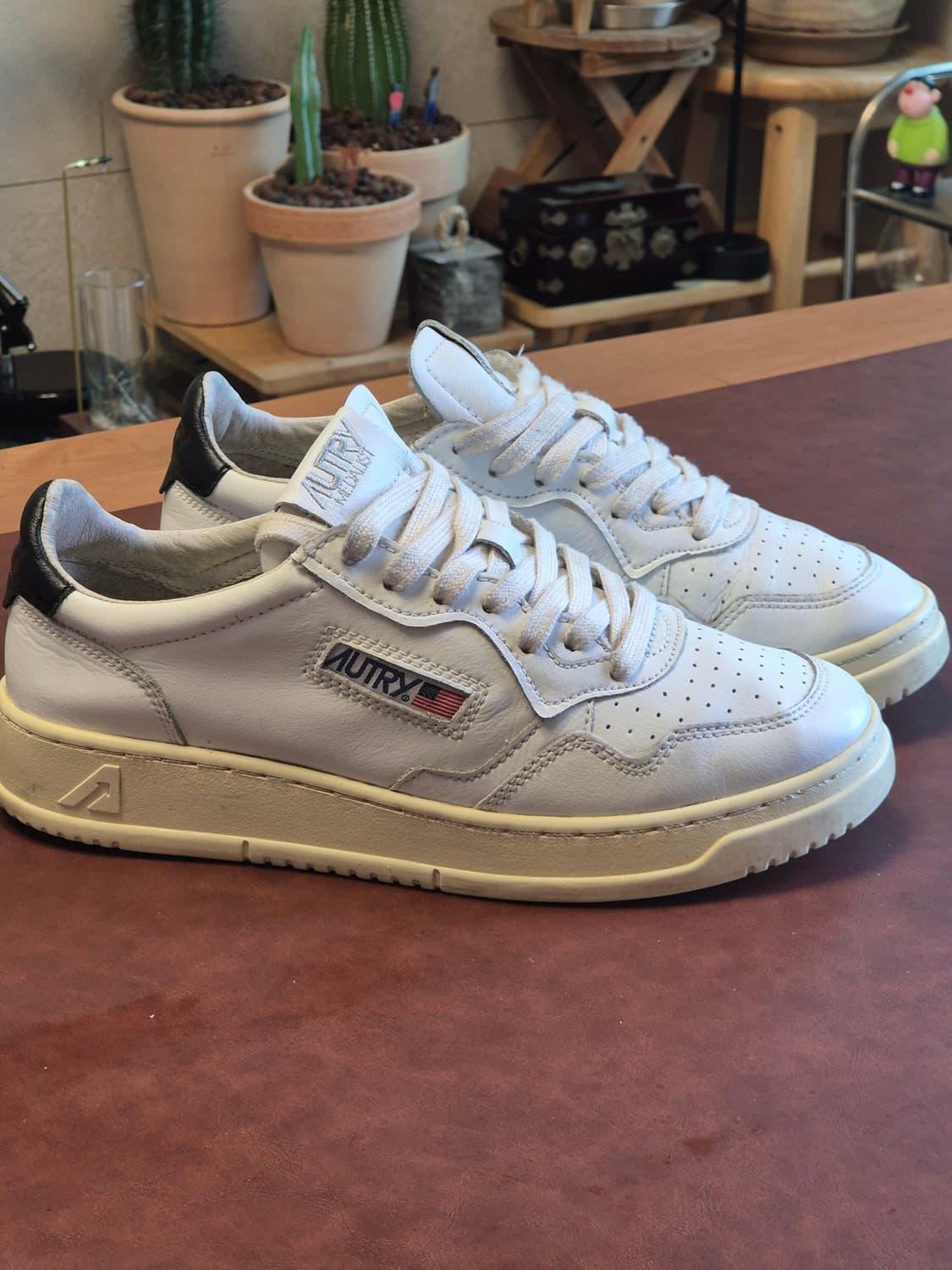 260-265 (41) 오트리 메달리스트 로우  상품이미지7