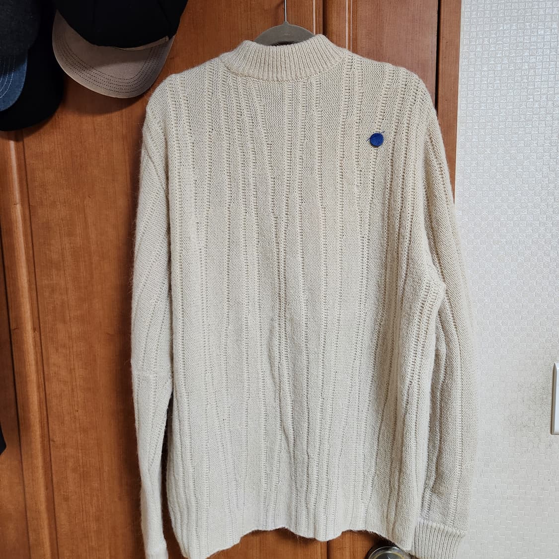 아더에러 플루익 니트 A1 스웨터 fluic logo knit 맨투맨 상품이미지3