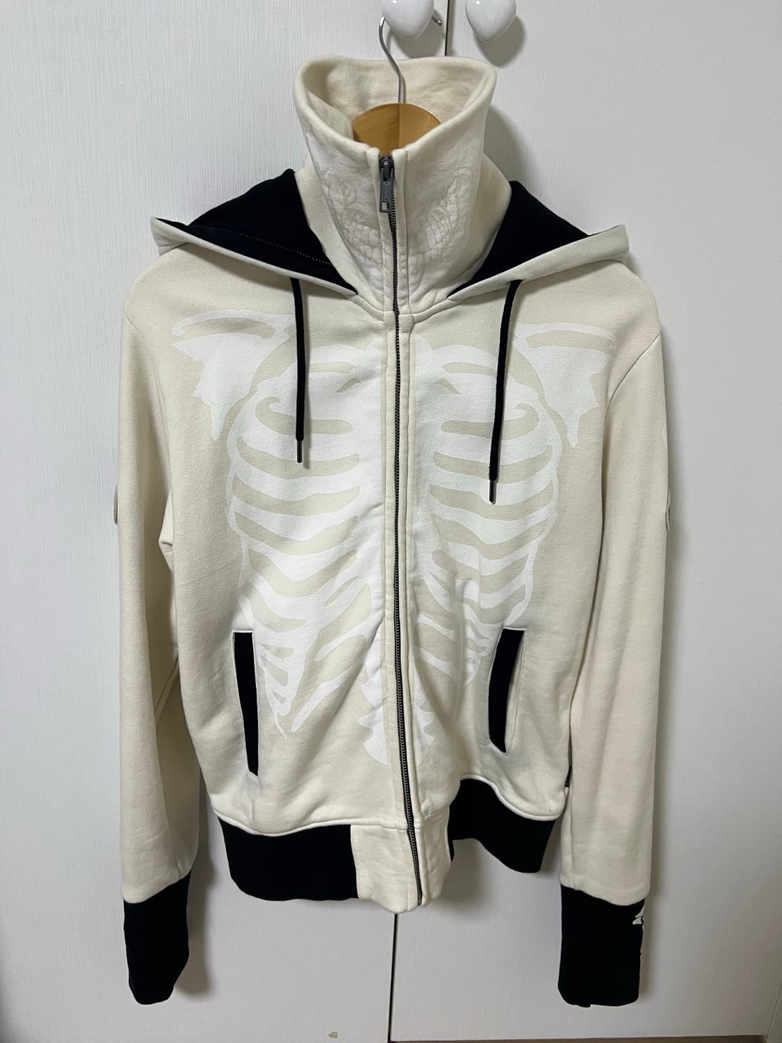 벤슨 본 넥 워머 후드집업 화이트 상품이미지5