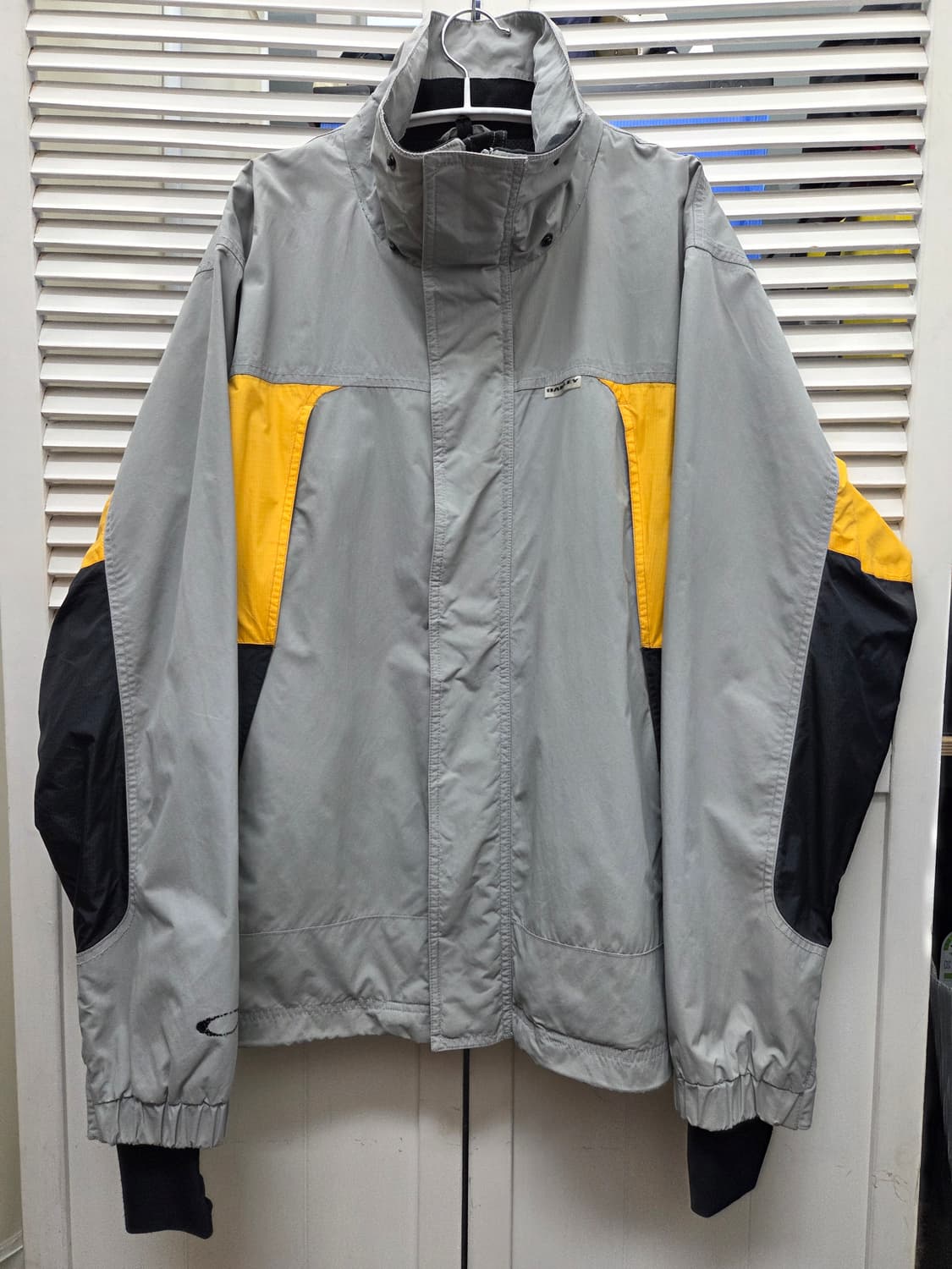 오클리 90s 아카이브 로드퓨얼3 집업 자켓 상품이미지2